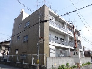 高田マンションの物件外観写真